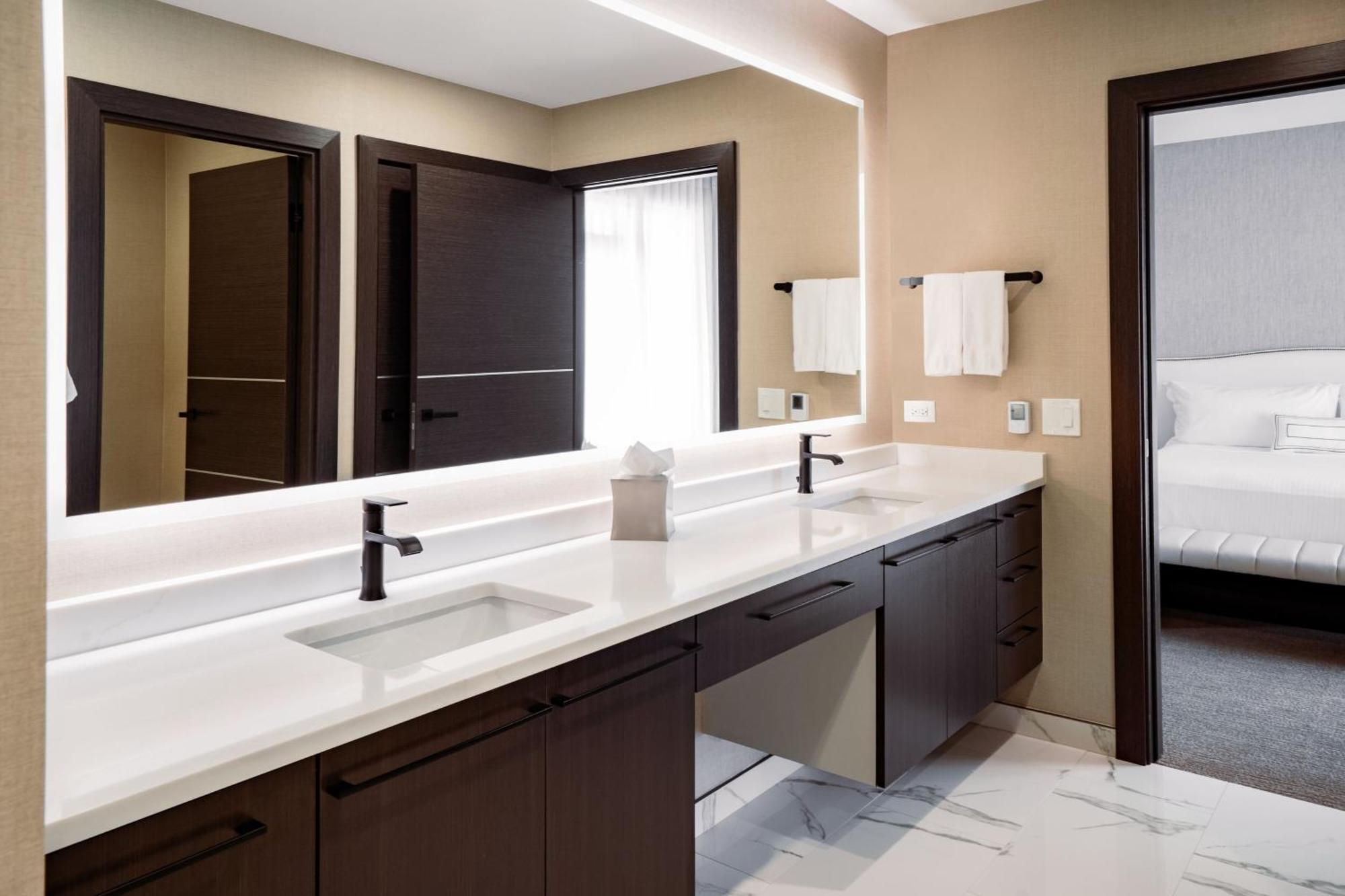 Springhill Suites By Marriott Chicago Chinatown Ngoại thất bức ảnh