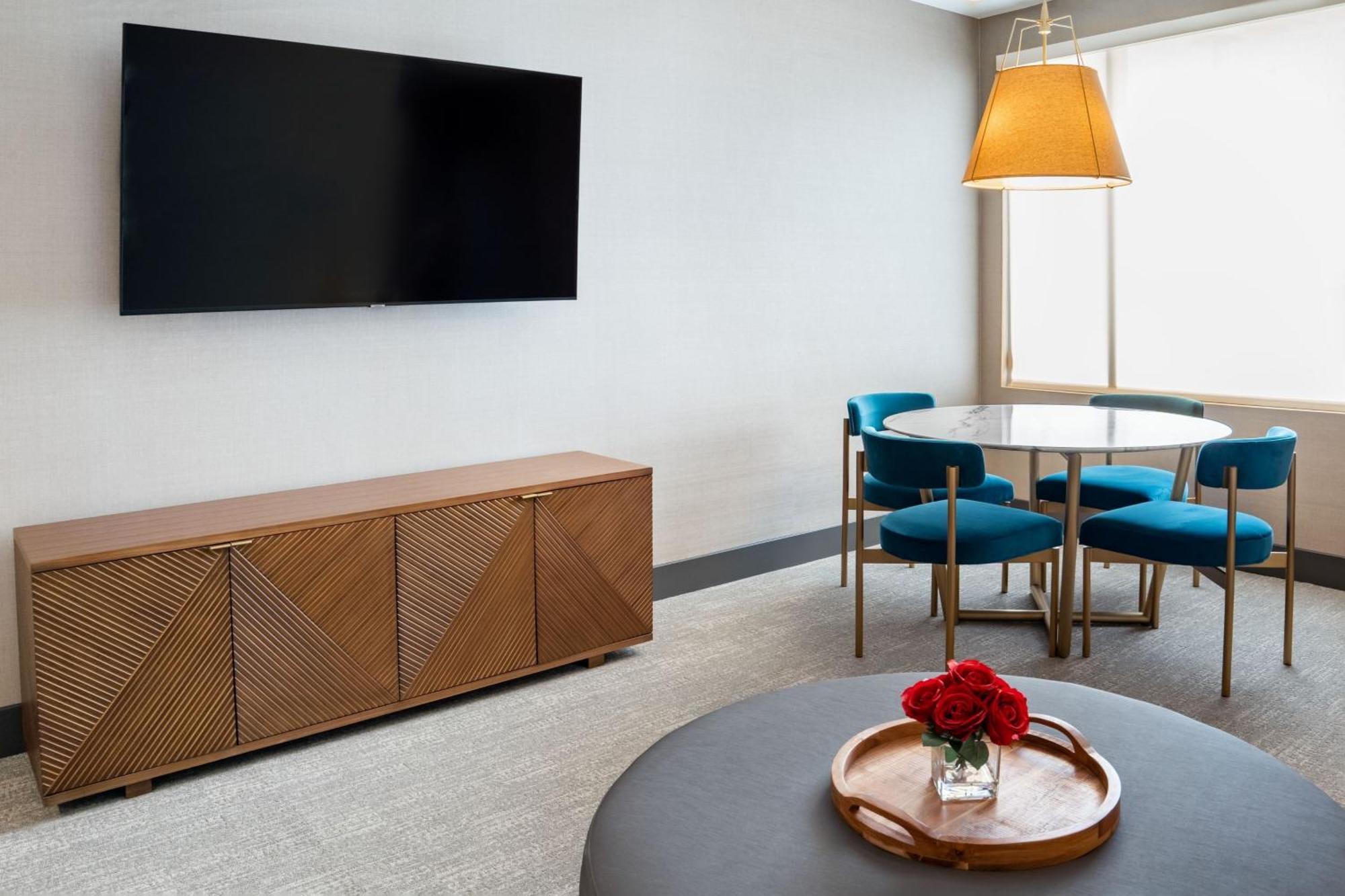 Springhill Suites By Marriott Chicago Chinatown Ngoại thất bức ảnh