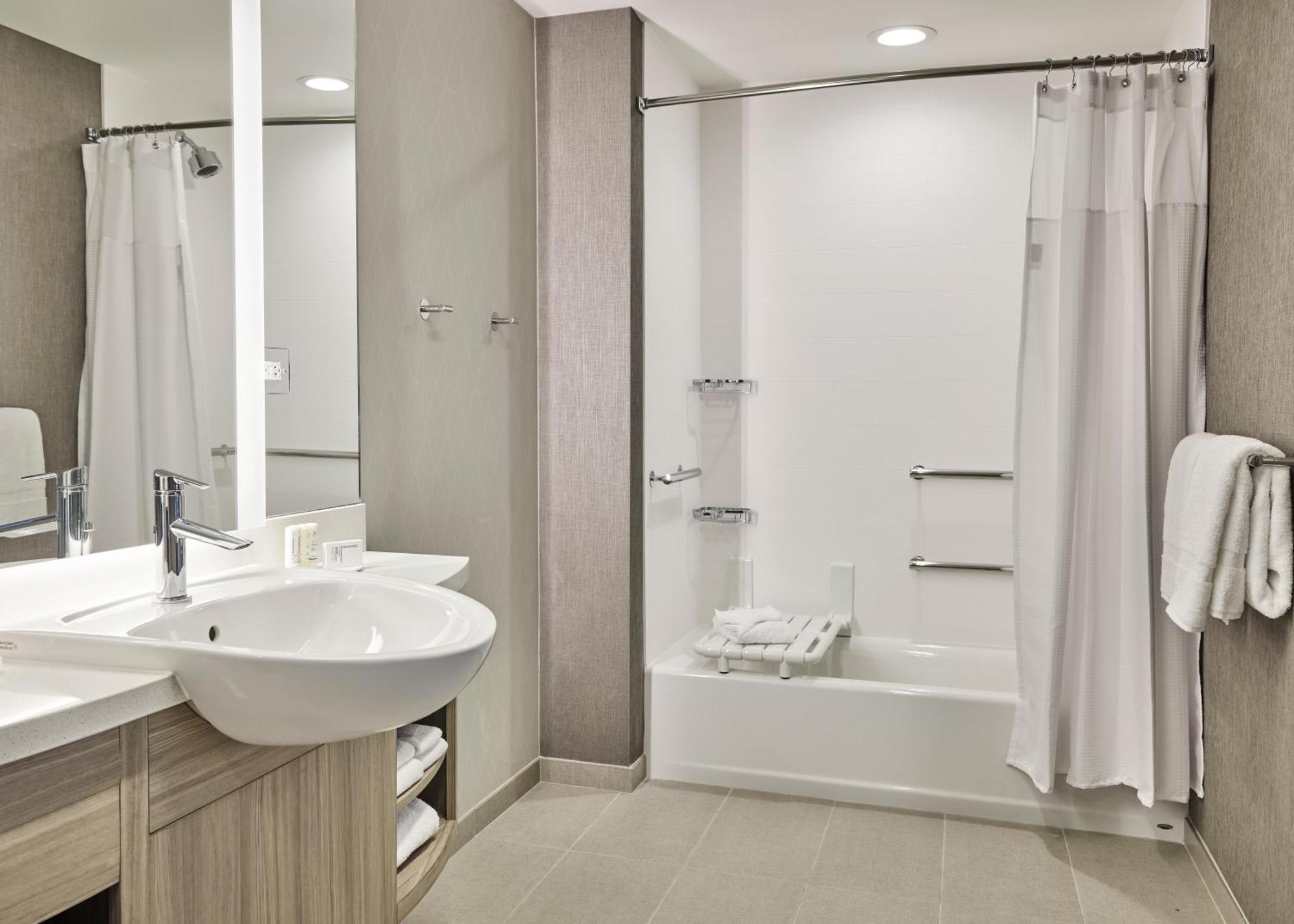 Springhill Suites By Marriott Chicago Chinatown Ngoại thất bức ảnh