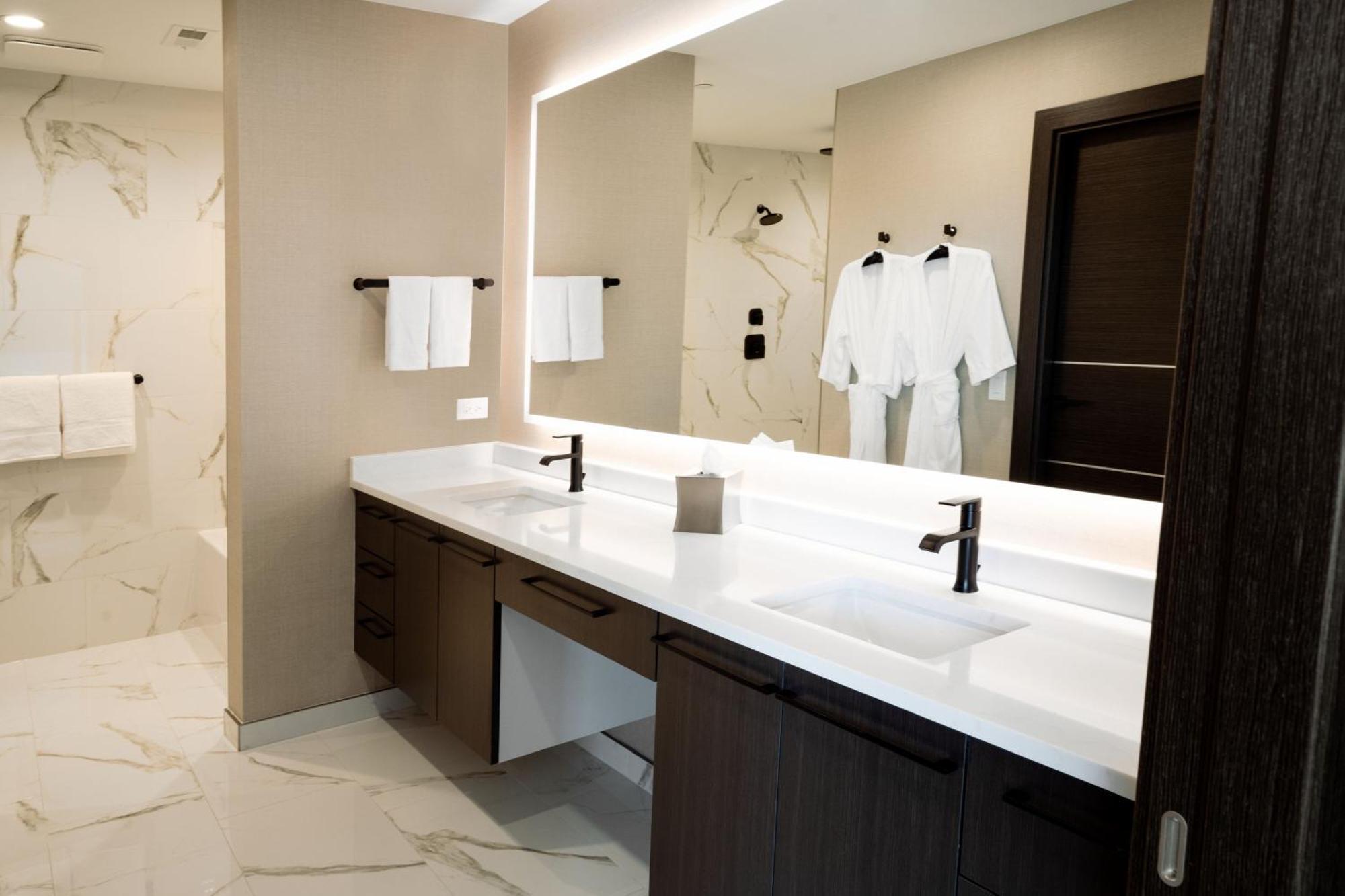 Springhill Suites By Marriott Chicago Chinatown Ngoại thất bức ảnh