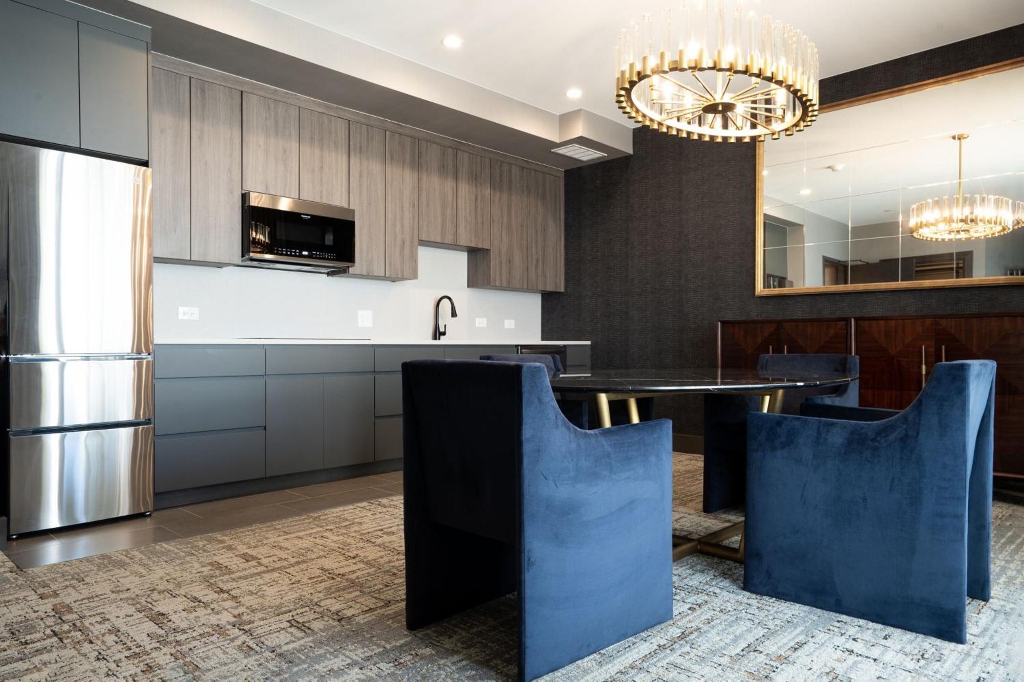 Springhill Suites By Marriott Chicago Chinatown Ngoại thất bức ảnh
